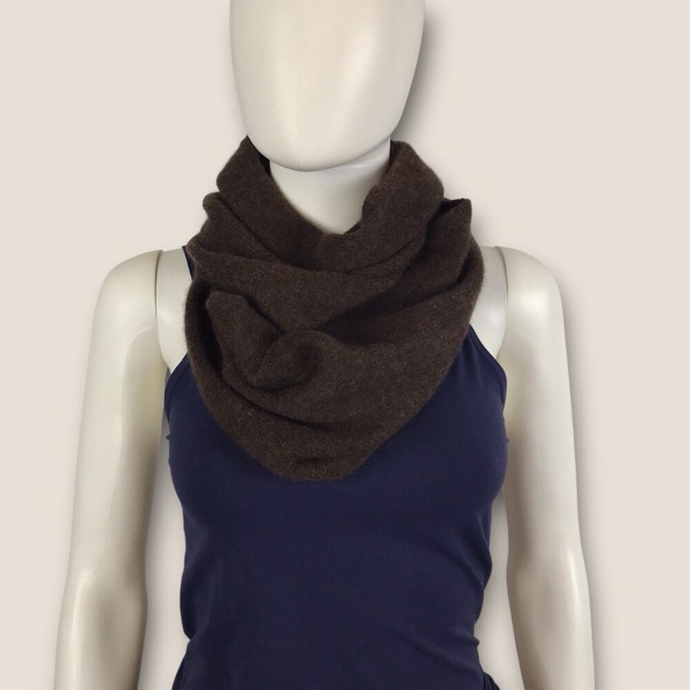Halogen Infinity Knit 100% Cashmere Scarf Chocolate Brown  Soft & Cozy